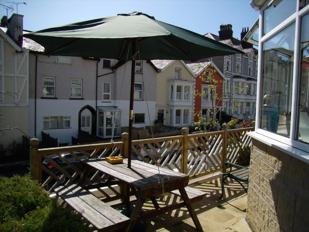 The Chelsea Bed & Breakfast Ландъндо Екстериор снимка