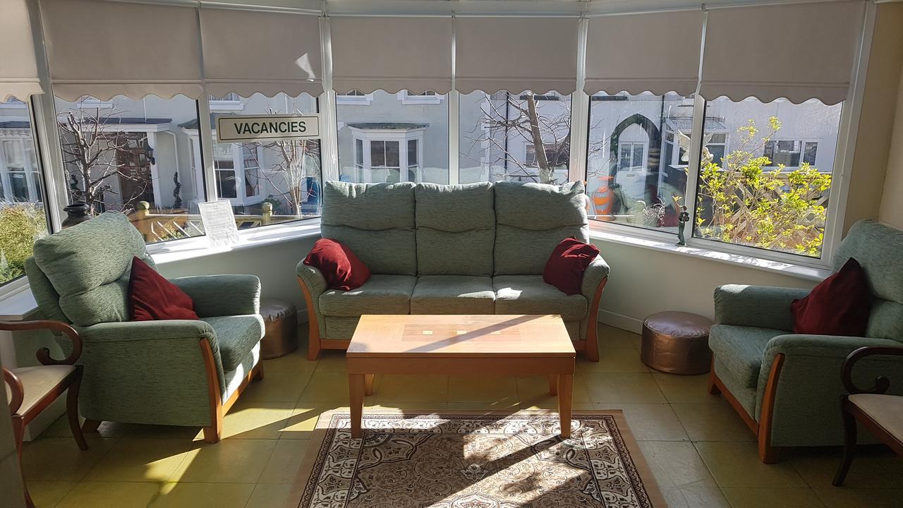 The Chelsea Bed & Breakfast Ландъндо Екстериор снимка