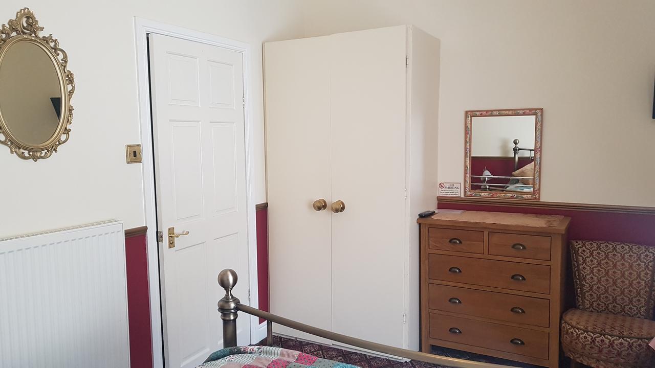 The Chelsea Bed & Breakfast Ландъндо Екстериор снимка